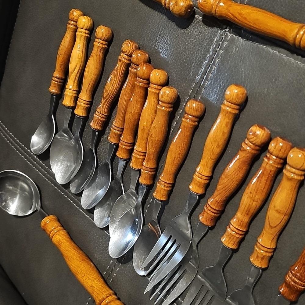 Vintage Wood Handles Silverware Flatware Set - Picture 3 of 16